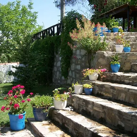 Casa de hóspedes Bakkhos 3*