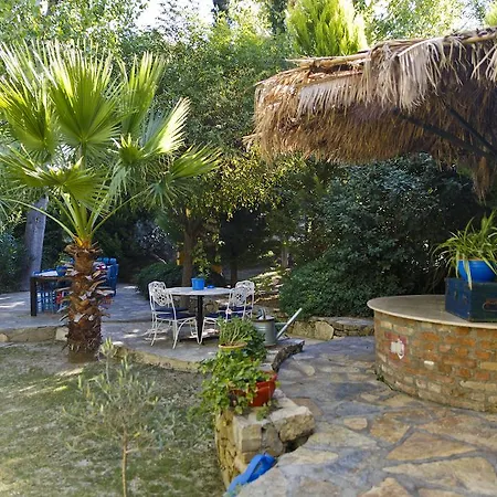 Bakkhos Casa de hóspedes