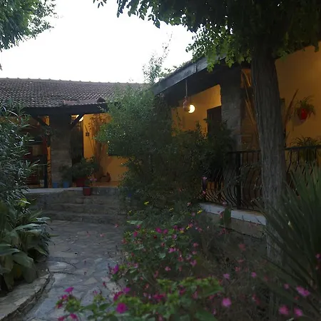 Casa de hóspedes Bakkhos Kusadası