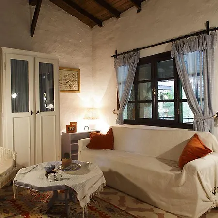 Bakkhos Guest house 3*