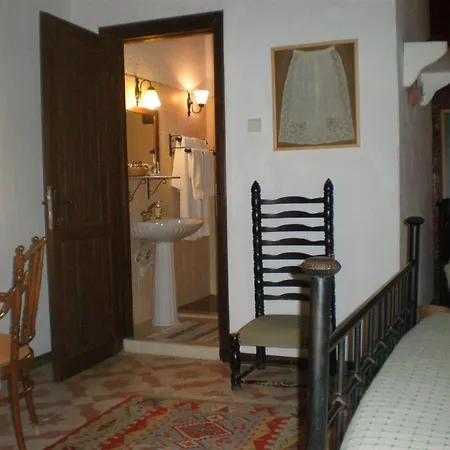 Bakkhos Guest house