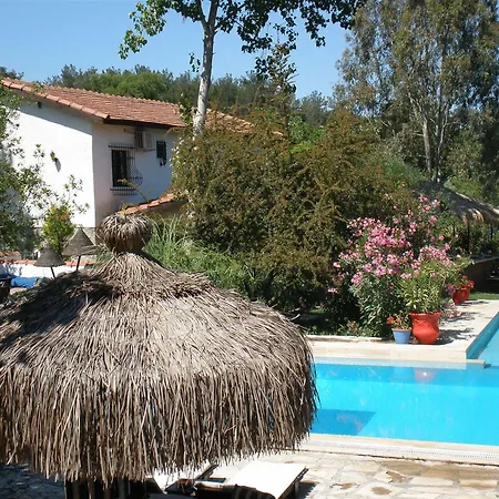 Guest house Bakkhos 3*