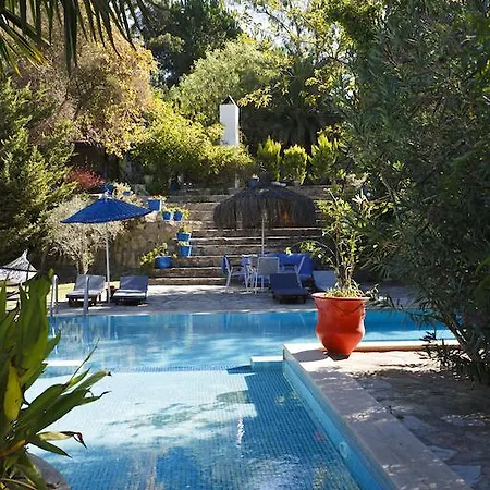Bakkhos Guest house